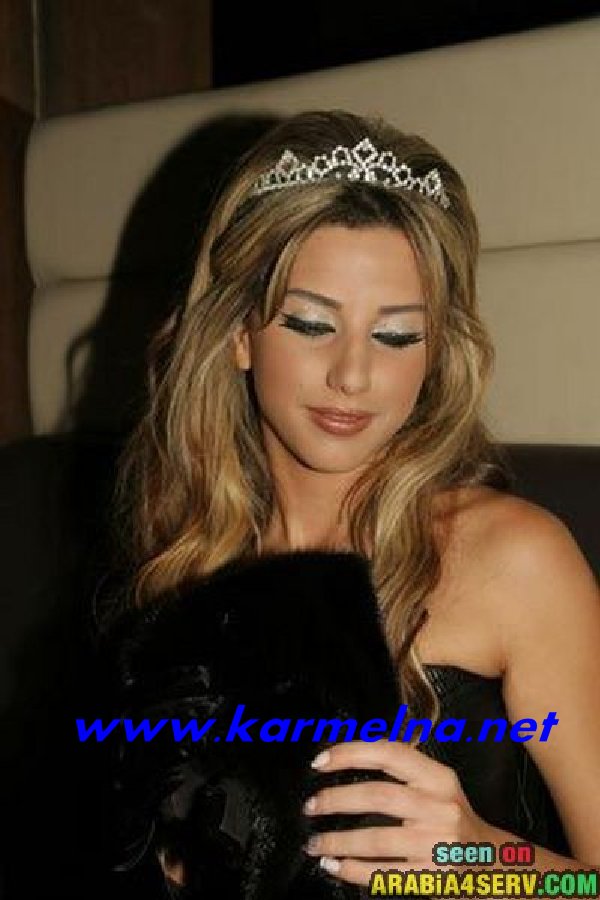  صور المطربة اللبنانية دانا